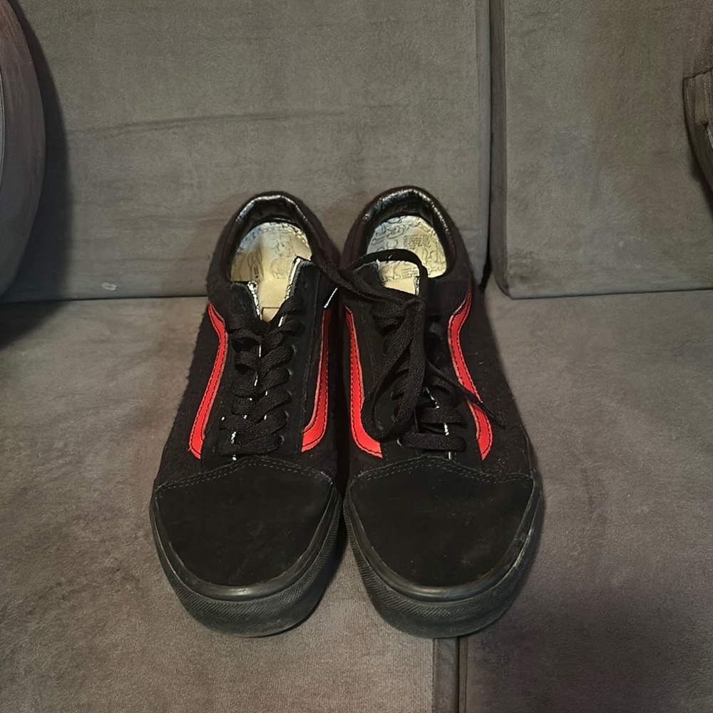 Black and Red Men's Sneakers